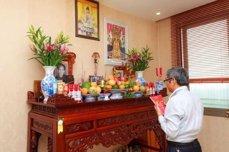thay bàn thờ mới vào tháng nào