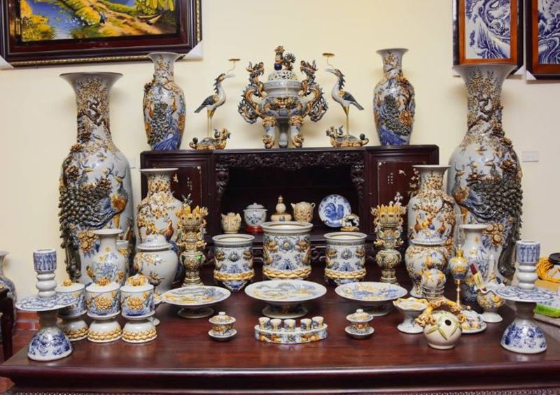 5 chén trên bàn thờ gia tiên đựng gì