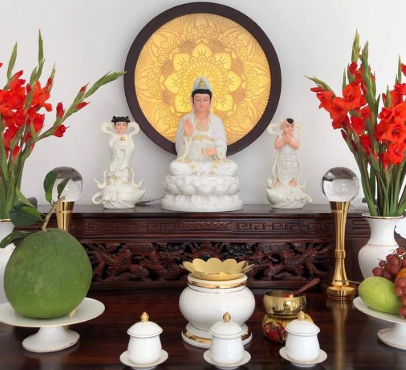 bàn thờ mẹ quan âm có những gì
