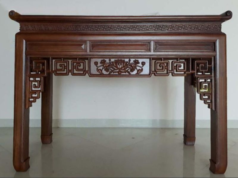Bàn thờ án gian là gì? 3+ Điều cần lưu ý khi lựa chọn
