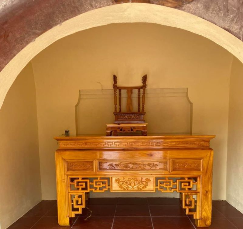 bàn thờ gỗ hương có tốt không