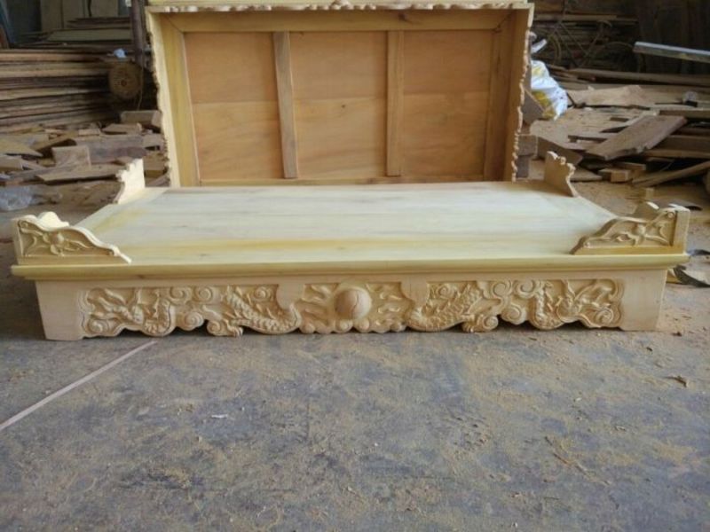 Nên mua bàn thờ ở xưởng sản xuất để có được gỗ tốt, giá ưu đãi