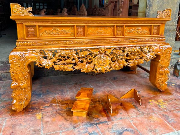 Xưởng cung cấp bàn thờ với giá rẻ, cạnh tranh trên thị trường